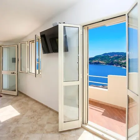 L'alba E Il Mare In Terrazza Vakantiehuis *